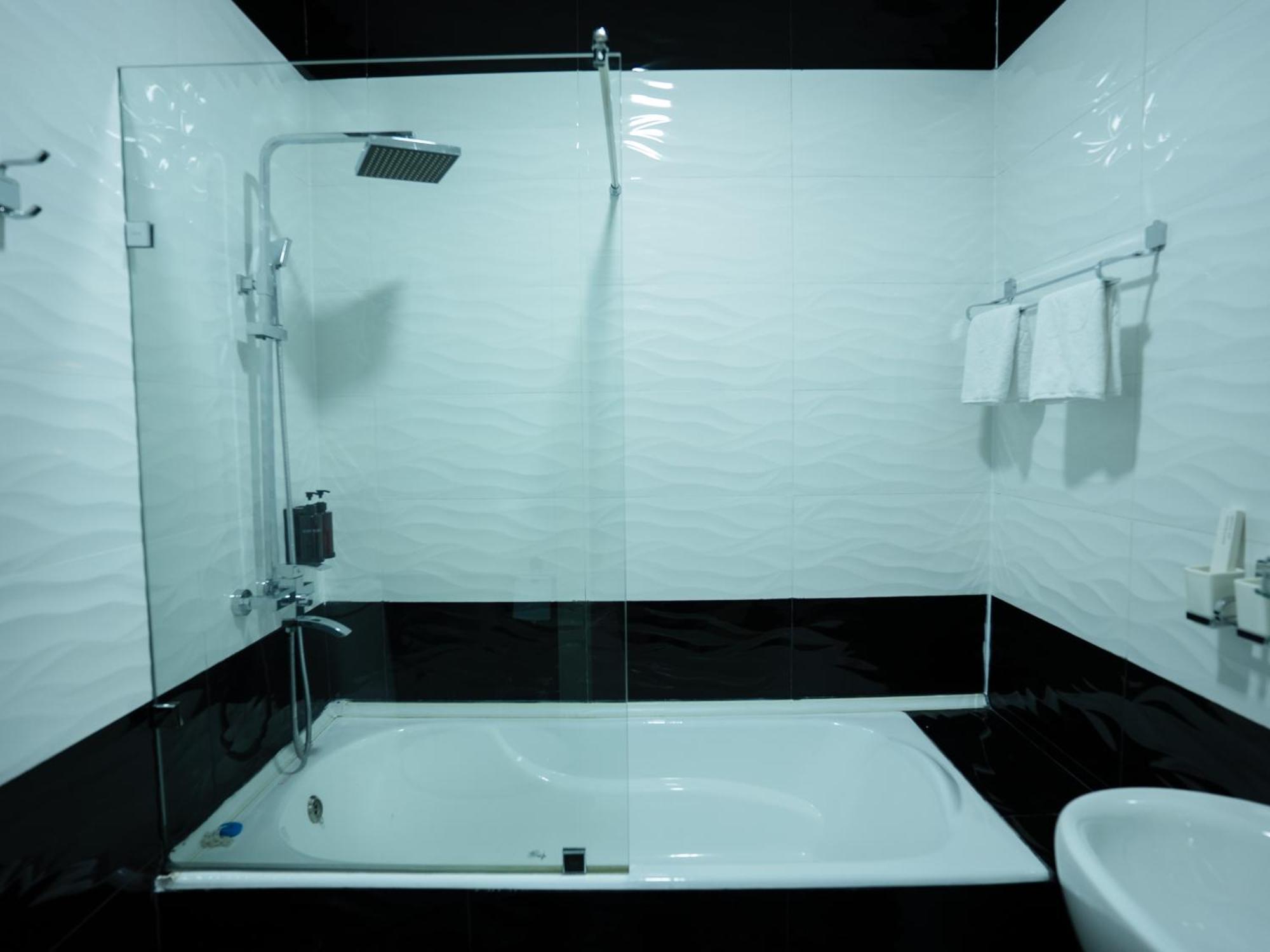 Avant Wellness Hotel Pool&Spa, Free Airport Shuttle Service Tashkent Exterior photo